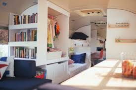 Stunning 42 Creative Rv And Camper Interior Design Ideas Http Decoraiso Com Index Php 2018 06 22 42 Creati School Bus House Bus Living Camper Interior Design