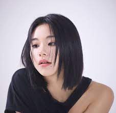 Chaeyoung Pics On Twitter In 2021 Kpop Short Hair Black Hair Kpop Short Hair Styles