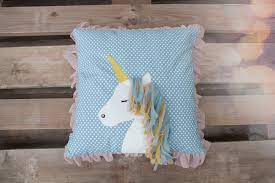 Natürlich ist jedes applikation kissen dauerhaft auf. Diy Kissen Mit Einhorn Applikation Organic Cotton C Pauli Nature Blog