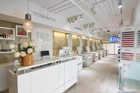 There's a difference between a beauty salon and a beauty parlor which is that a beauty salon is a well developed space in a private location, usually having more features than a beauty parlor could have. Jlt Best Beauty Salons 2019