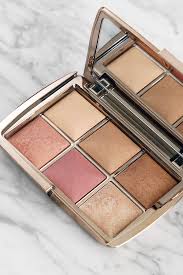 Ambient lighting blush quad ~ ghost edición limitada. Hourglass Ambient Lighting Edit Palette Unlocked Edition The Beauty Look Book