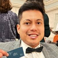 Vincent Dexter's Instagram, Twitter & Facebook