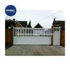 And if you have not got an idea for gates designs, look here because we have chosen the best gate design you can make for your home. Modern Main Gate Designs For Indian Homes