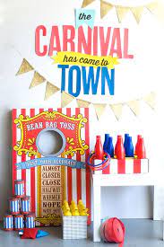 See all the fun carnival themed supplies that set up in minutes and make for fantastic photos too! Diy Carnival Party Ideas Plus Free Printable Carnival Birthday Carnival Party Carnival Birthday Parties