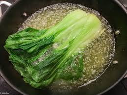 A La Chinoise Chou Pak Choi A L Ail Chou Pak Choi Recette Pak Choi Plat Vegetarien