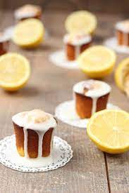 Bizcochitos Intensos De Limon Una Dulce Y Acida Receta Cream Recipes Individual Cakes Mini Cakes