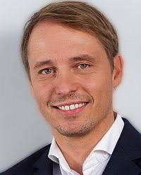Zuber making strides in first full offseason. Bastian Zuber Wird Zweiter Geschaftsfuhrer Bei Dfl Digital Sports