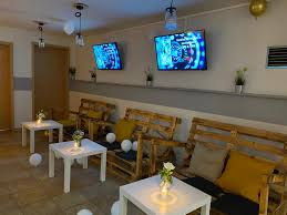 Moderne kneipe passt zum wohnzimmer besser als klassisches restaurant, gaststätte oder bar! Vereinsheim Sv Blau Weiss Dahlewitz