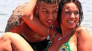 1/4 kelly helard, de la téléréalité au porno. Kelly Helard Fraichement Celibataire Elle Devoile Tout De Sa Rupture Avec Neymar