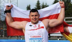 He won gold at the 2017 european athletics indoor championships and at the 2014 world junior championships in athletics. Konrad Bukowiecki Aw