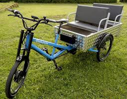 Kinder Konnen Gleichzeitig Zeit Miteinander Sowie Im Freien Verbringen Und Ein Gespur Fur Technik Entwickeln Mi Musketiere Elektrisches Dreirad Fahrrad Ideen
