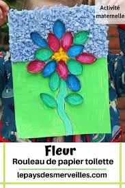 Fleur En Rouleau De Papier Toilette Et Papier Crepon