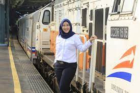 Saat ini, transjakarta merupakan layanan bus rapid transit (brt) terpanjang di dunia dengan. Bekerja Dengan Hati Di Tengah Kerasnya Industri Kereta Api