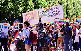 ▸ på en pressträff presenterade nyamko nyamko sabuni: Stockholm Pride I Bilder