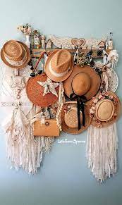 Vintage Style Decor Vintage Straw Hats Vintage Purses Farmhouse Style Dream Catchers Wire Hearts Shabby C Hats Vintage Hat Wall Vintage Shabby Chic Decor