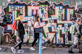 20 000 professeurs en france et dans le monde entier. Marseille Place Forte Du Graffiti