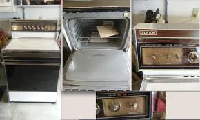 Published in 1976 under title: Litton Micromatic Microwave Range 75 Slatington