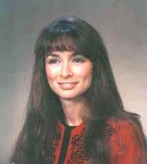 Traci Schaefer's Instagram, Twitter & Facebook