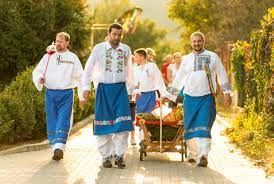 Stáhněte si tento bezplatný obrázek o folklor slovácký vzor česko z rozsáhlé knihovny společností pixabay, která obsahuje obrázky a videa z veřejných domén. Tip Na Vylet Vino A Folklor Na Slovacku Zeny Divky