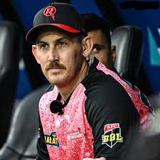 Sydney Thunder sign Nic Maddinson