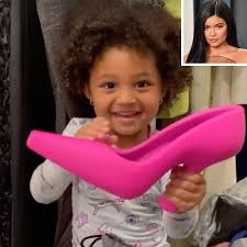 For the day, stormi wore a white tank top teamed with slouchy. Kylie Jenner S Daughter Stormi Helps Mom Unbox Balenciaga Pumps People Com