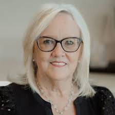 Lorrie Ann Braddock, Sales Associate, United Real Estate Gallery