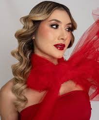 Andrea Valero's Instagram, Twitter & Facebook