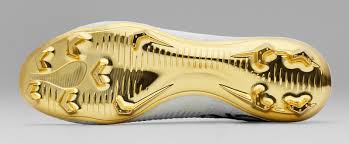 Cr7 New Cleats 2017 Cristiano Ronaldo New Soccer Shoes Gold White