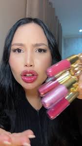 Donna Michelle Lip Gloss Plum