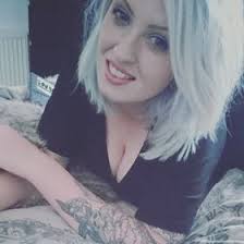 Profil de Bee Phillips (thisisqueenbee)