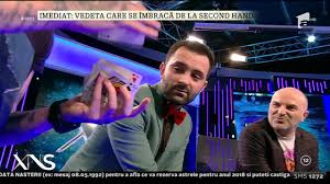 Studii recente au aratat ca, daca mancati o papaya proaspata dimineata cand stomacul este inca gol, puteti scadea fantastic tensiunea arteriala diastolica. Scandal UriaÈ DupÄ FilmuleÈul Cu Flore Salalidis GoalÄ Èi PoliÈiÈtii Care Au Filmat O Youtube