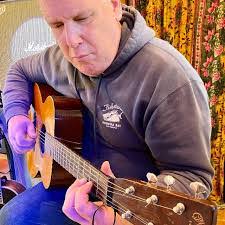 Greg Thelen's Instagram, Twitter & Facebook