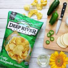 Maui onion chips made in small batches cooked in sunflower oil. Amazon Com Deep River Snacks Sweet Maui Onion Kettle Cooked Potato Chips 2 Ounce Pack Of 24