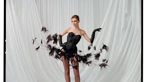 Chi è Lorenzo Seghezzi: lintervista al designer che ha vinto il CNMI  Fashion Trust Grant 2024 | Vogue Italia