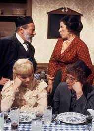 A new beginning) est une série télévisée américaine en 205 épisodes. 900 Little House Ideas Little House Laura Ingalls Michael Landon