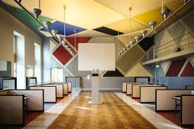 At the movement's time, the de stijl designers strongly advocated pure abstraction and universality, with a reduction to only the essential forms and colors. De Stijl Hisour Hi So You Are