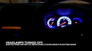 Pemandu myvi hilang kawalan ketika melalui bulatan, melepasi longkang besar sebelum terhenti akibat merempuh pokok di bukit indah, awal pagi tadi. Perodua Myvi Meter Panel With And Without Headlamp Turned On Youtube