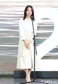 스타 인기 투표, 움짤 갤러리, 스타랭킹 정보와 스타에 어울리는 이미지 투표까지 할 수 있는 익사이팅디시, 마이셀럽스와 디시인사이드가 만든 인공지능으로 운영하는 스타 커뮤니티 Zb9vrbe9t Vodm