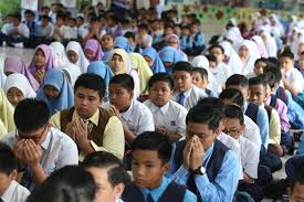 National library of malaysia is situated 490 metres northeast of sekolah kebangsaan jalan raja muda. Berita Harian On Twitter Seramai 106 Calon Ujian Penilaian Sekolah Rendah Upsr Mengaminkan Bacaan Doa Sebelum Memasuki Dewan Untuk Menduduki Peperiksaan Upsr Di Sekolah Kebangsaan Jalan Raja Muda Wilayah Persekutuan Foto