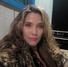 Man adopts girl he saved from car fire