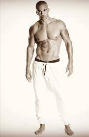 Barefoot Male Celebs of Color — Shemar Moore
