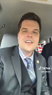 Am I the only one seeing a resemblance in the actor that plays Matt and  another actor called Ned Brower? 🙈 Am I blind or do you see it too? 🙈 3