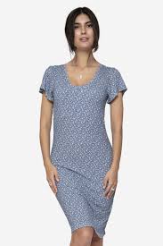 Une robe longue mise en valeur par une belle maille fluide finement côtelée et des manches papillon : Robe En Jersey De Bambou Bio Vetements De Grossesse