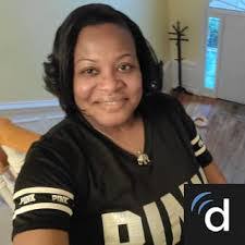 Lisa Genovese's Instagram, Twitter & Facebook