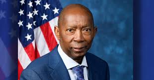 HOT TOPICS — We discuss the headlines and... Cierra Hinton, co-founder of  HillmanTok University, will join us. Black scholars and experts are ...  https://blackpressusa.com/?p=1118854