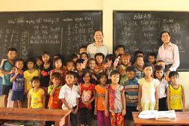 Cambodia, officially the kingdom of cambodia, is a country located in the southern portion of the indochinese peninsula in southeast asia. Cuá»c Sá»ng NgÆ°á»i Viá»t á» Campuchia Tiáº¿ng Viá»t