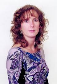 Lisa Tart's Instagram, Twitter & Facebook