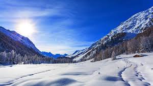 Montagnes Hiver Neige Ciel Bleu Les Arbres Le Soleil Fonds D Ecran 2560x1440 Fonds D Ecran De Telechargement Paysage Hiver Ciel Bleu Hiver