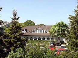 The area's natural beauty can be seen at stadtpark and jenischpark, while hagenbeck zoo and hamburger dom. Racket Inn Sporthotel Hotels Konigskinderweg 200 Schnelsen Hamburg Germany Phone Number Yelp