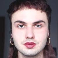 40+ Profile mit dem Suchbegriff „Lippa“